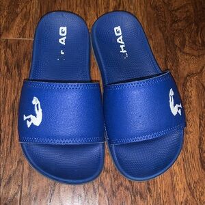 Shaq slides